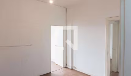 Apartamento à Venda - Bela Vista, 2 Quartos,  72 m2