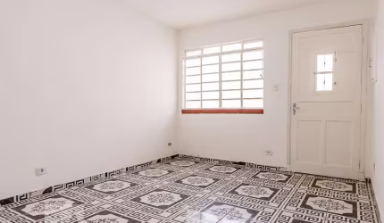 Casa à Venda - Chácara Santo Antonio, 2 Quartos,  77 m2