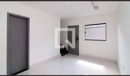 Casa à Venda - Ermelino Matarazzo, 2 Quartos,  82 m2