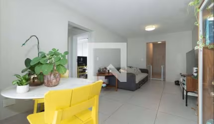 Apartamento à Venda - Bosque da Saúde, 2 Quartos,  63 m2
