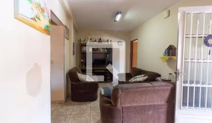 Casa à Venda - Jardim Peri, 4 Quartos,  200 m2