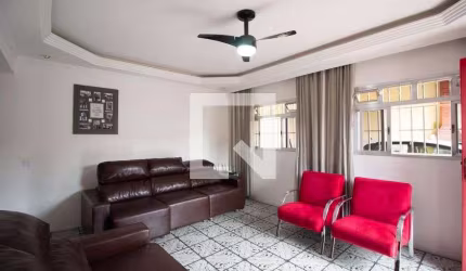 Casa à Venda - Vila Jacuí, 2 Quartos,  261 m2
