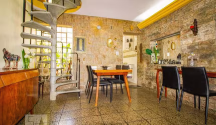 Casa à Venda - Belém, 2 Quartos,  152 m2