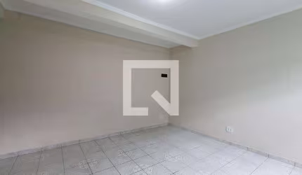 Casa à Venda - Vila Carmosina, 2 Quartos,  97 m2