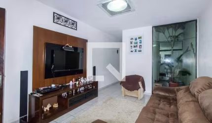 Casa à Venda - Vila Carmosina, 4 Quartos,  100 m2