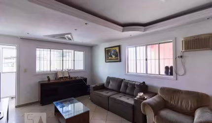 Casa à Venda - Sítio do Mandaqui, 2 Quartos,  130 m2