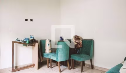 Casa à Venda - Vila Santa Maria, 2 Quartos,  240 m2