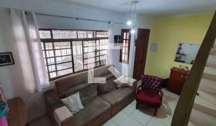 Casa à Venda - Jardim Éster Yolanda, 2 Quartos,  120 m2