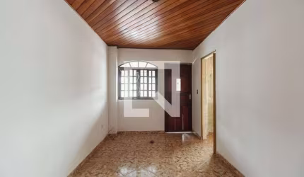 Casa à Venda - Vila Carrão, 2 Quartos,  200 m2