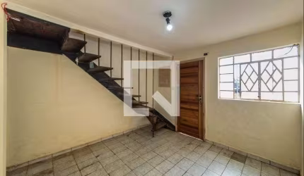 Casa à Venda - Bosque da Saúde, 2 Quartos,  70 m2