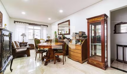 Casa à Venda - Vila Campestre, 2 Quartos,  277 m2
