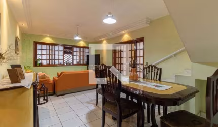 Casa à Venda - São João Clímaco, 3 Quartos,  253 m2