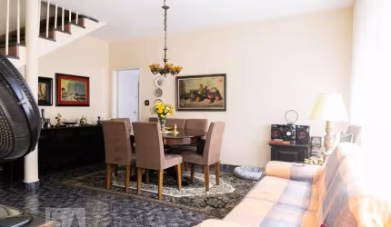Casa à Venda - Bosque da Saúde, 2 Quartos,  120 m2