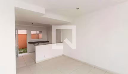 Casa à Venda - Vila Ema, 3 Quartos,  100 m2