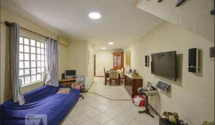Casa à Venda - Bosque da Saúde, 3 Quartos,  179 m2