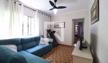 Casa à Venda - Jardim Peri, 2 Quartos,  133 m2