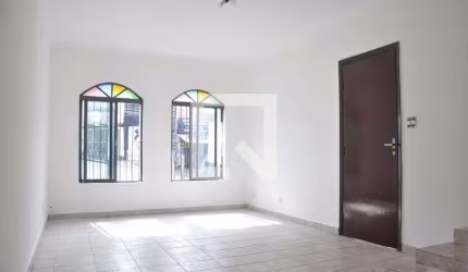 Casa à Venda - Jardim Peri, 3 Quartos,  170 m2