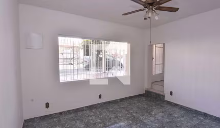 Casa à Venda - Chácara Mafalda, 2 Quartos,  110 m2