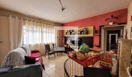 Casa à Venda - Bosque da Saúde, 2 Quartos,  300 m2