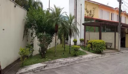 Casa em condomínio fechado com 72m² 3 dormitórios 2 vagas no Jaraguá
