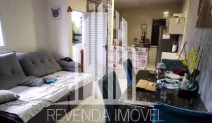 Casa à venda em São Paulo-SP, Parque Regina - 5 quartos, 2 salas, 4 banheiros, 2 vagas de garagem, 220m²!