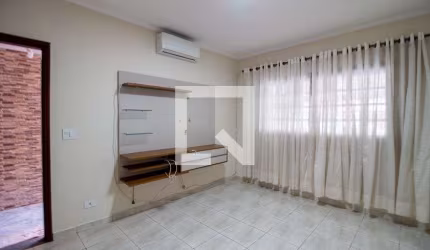 Casa à Venda - Jardim Éster Yolanda, 3 Quartos,  125 m2