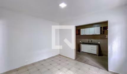Casa à Venda - Jardim Anália Franco, 2 Quartos,  72 m2