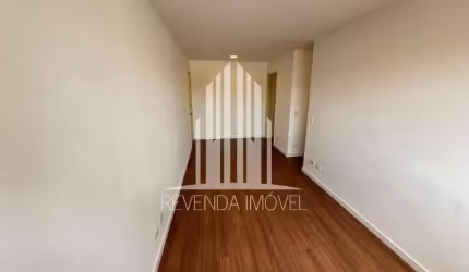 Apartamento à venda no Condomínio Lago de Garda no Tatuapé, São Paulo-SP: 2 quartos, 1 banheiro, 1 vaga de garagem, 50,00 m² de área.