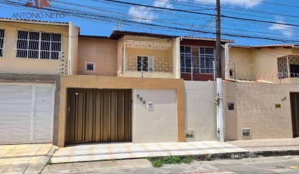 Casa com 3 dormitórios para alugar por R$ 2.300,00/mês - Itaperi - Fortaleza/CE