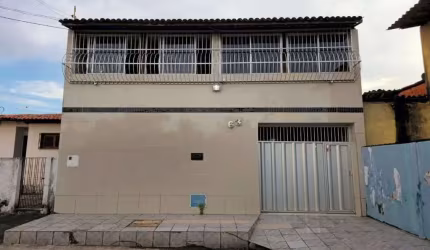Casa à venda por R$ 600.000,00 - Itaperi - Fortaleza/CE