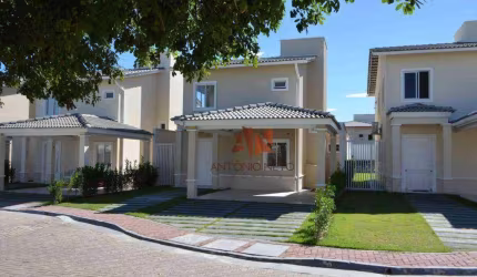 Casa com 3 dormitórios à venda por R$ 749.000,00 - Guaribas - Eusébio/CE
