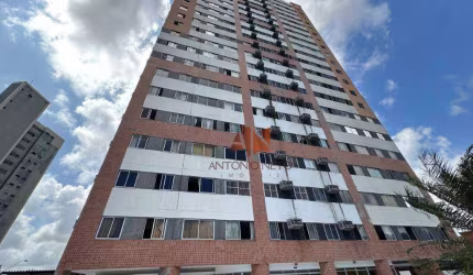 Apartamento com 2 dormitórios à venda, 48 m² por R$ 215.000,00 - Cambeba - Fortaleza/CE