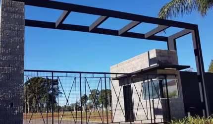 Sobrado para Venda em São José dos Pinhais, Campo Largo da Roseira, 2 dormitórios, 1 suíte, 1 banheiro, 1 vaga