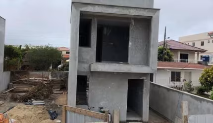 Sobrado para Venda em Florianópolis, Vargem do Bom Jesus, 3 dormitórios, 1 banheiro, 1 vaga