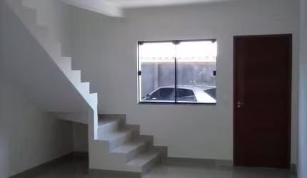 Sobrado para Venda em Florianópolis, Ingleses do Rio Vermelho, 2 dormitórios, 2 banheiros, 1 vaga