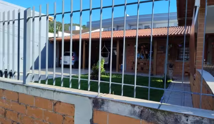 Casa para Venda em Florianópolis, Ponta das Canas, 4 dormitórios, 1 suíte, 3 banheiros, 1 vaga