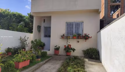 Casa para Venda em Florianópolis, São João do Rio Vermelho, 2 dormitórios, 2 suítes, 1 banheiro, 1 vaga