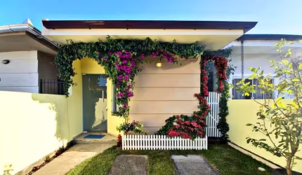 Casa para Venda em Florianópolis, São João do Rio Vermelho, 2 dormitórios, 1 suíte, 2 banheiros, 1 vaga