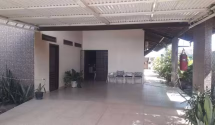 Ampla Casa de 183m² em Poço – Conforto, Segurança e Lazer!