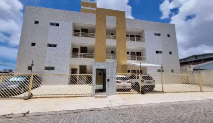 Apartamento com 2 dormitórios à venda, 64 m² por R$ 275.000,00 - Jardim 13 de Maio - João Pessoa/PB