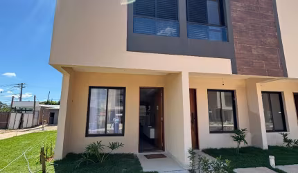 CASA PRÓXIMO ANIMALIA PARK COTIA ENTRADA PARCELADA