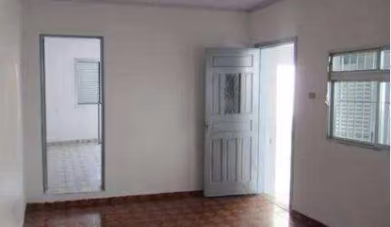 Imóvel à venda no Jardim Clímax composto por duas casas mais salão comercial na frente.