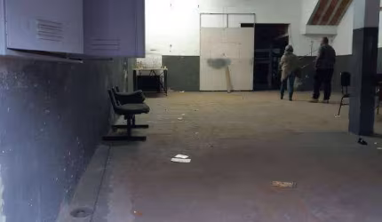 PRÉDIO COMERCIAL E RESIDENCIAL PARA RENDA. COM GALPÃO DE 5 X 25 E 4 CASAS