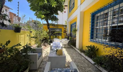 Linda casa estilo colonial localizada no coração do bairro da Graça com 360m2 e 4 quartos