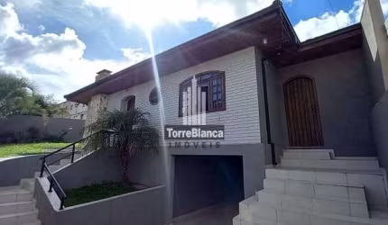 Casa à venda com três dormitórios, Ronda, Ponta Grossa, PR