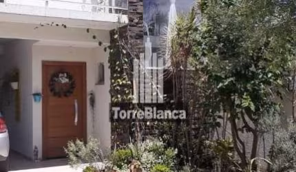 Sobrado com 3 dormitórios à venda no Jardim Carvalho