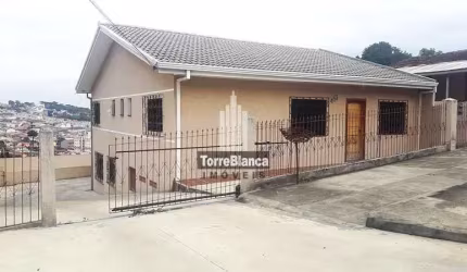 Sobrado com 3 dormitórios (2 suítes) e piscina à venda no Bairro Ronda