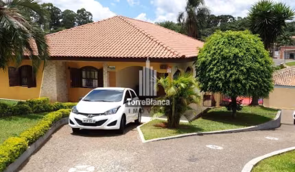 Casa com 4 dormitórios