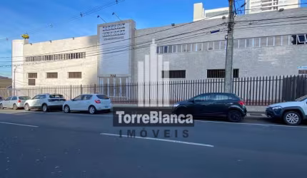 Oportunidade Única: Sala Comercial de 250m² na Vibrante Vila Estrela!