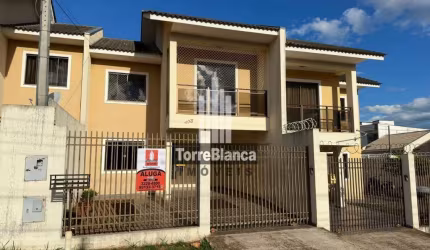 Sobrado para locação, 3 quartos sendo 1 suíte, Área externa, 1 vaga de garagem, 91m², Uvaranas - Po